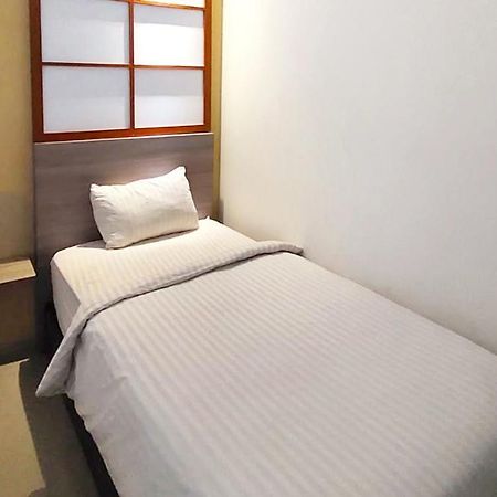 Twospaces Living At Maximus Inn Palembang Eksteriør billede